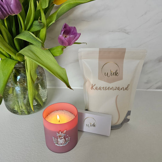 Kaarsenzand + lila potje konijntje + wiekendoosje met 10 wieken