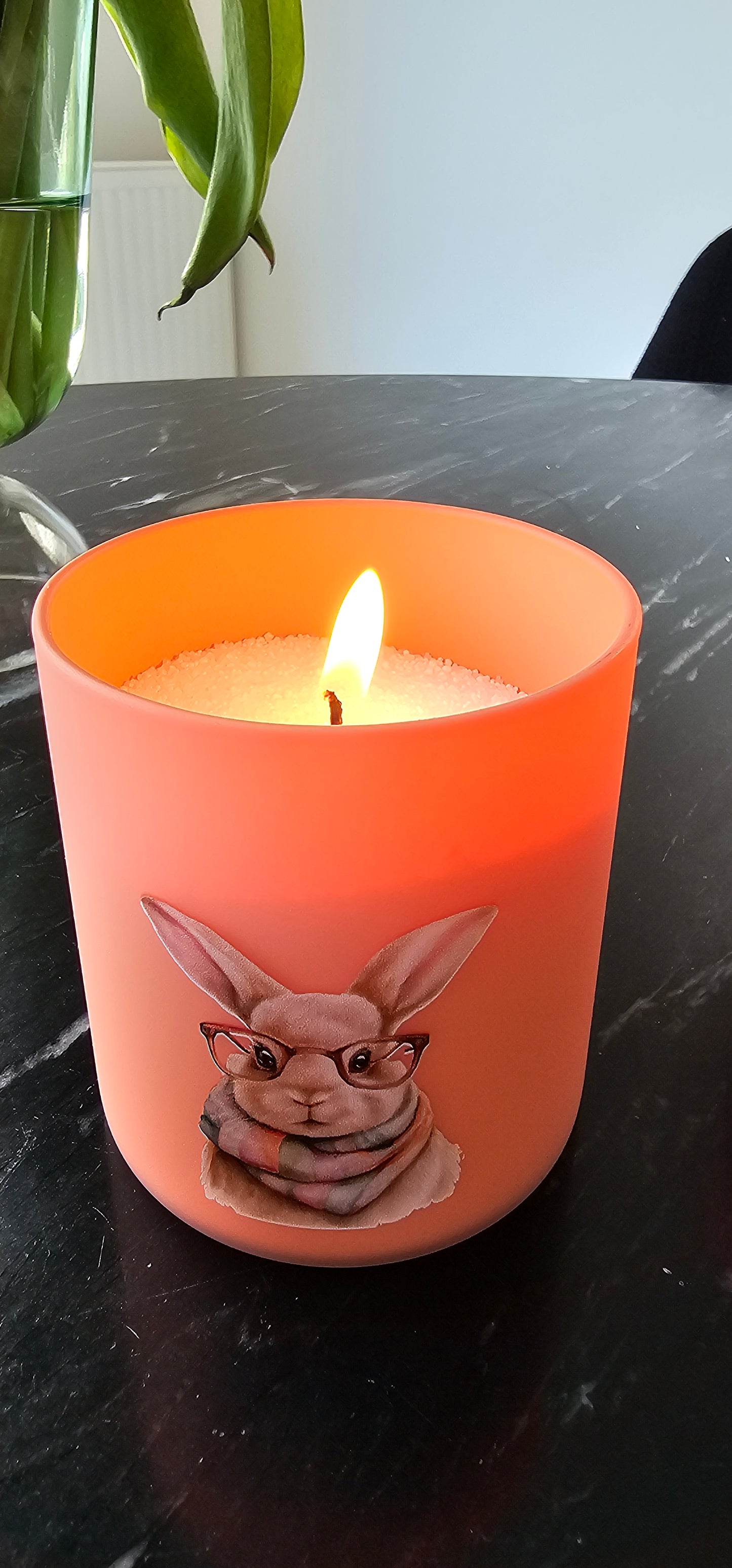 Kaarsenzand + oranje potje konijntje + wiekdoosje met 10 wieken