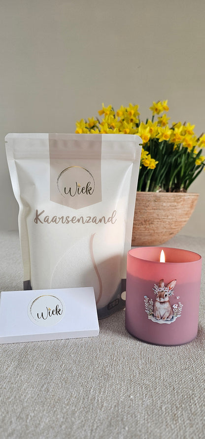 Kaarsenzand + lila potje konijntje + wiekendoosje met 10 wieken