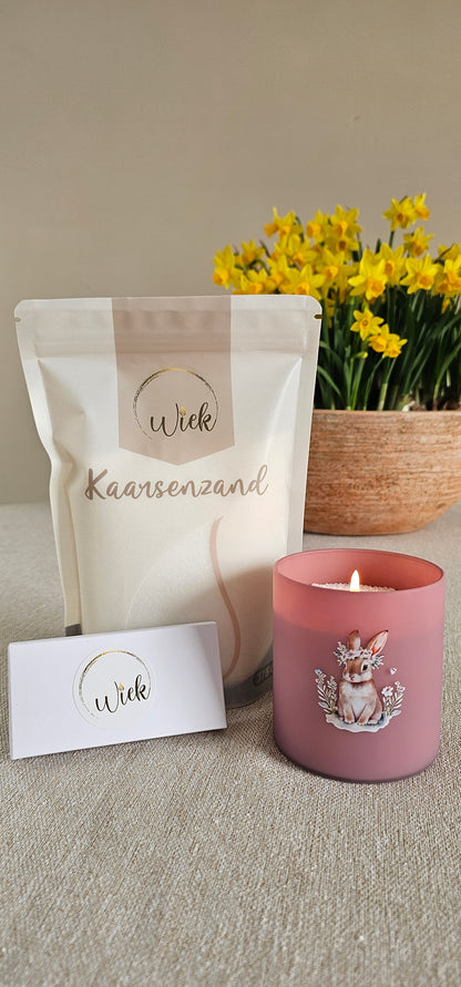 Kaarsenzand + lila potje konijntje + wiekendoosje met 10 wieken
