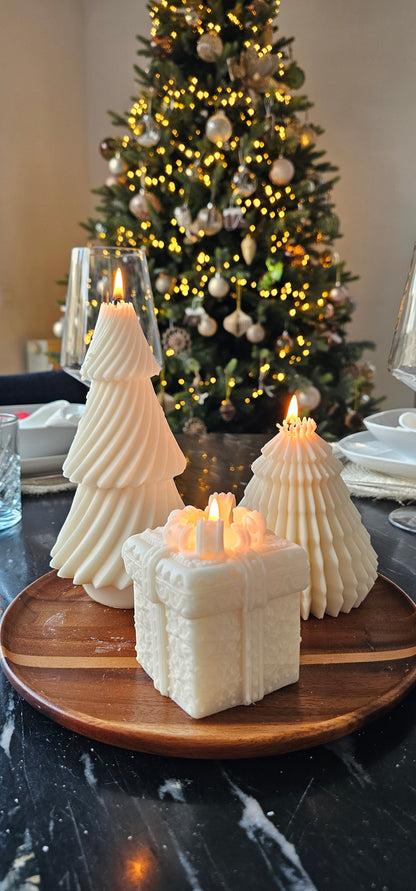 Set of Christmas trees and gift 